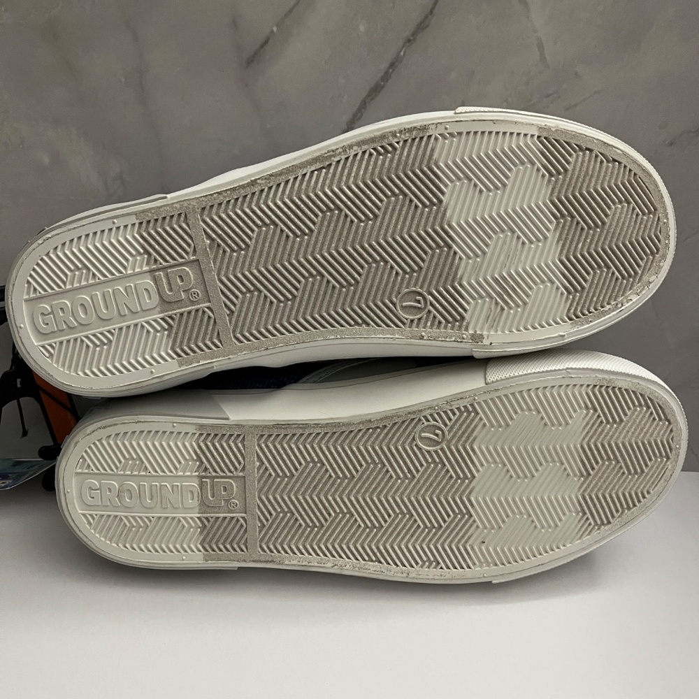 NWT Disney Pixar Women’s Slip-on Sneakers Size 7 - Picture 6 of 13